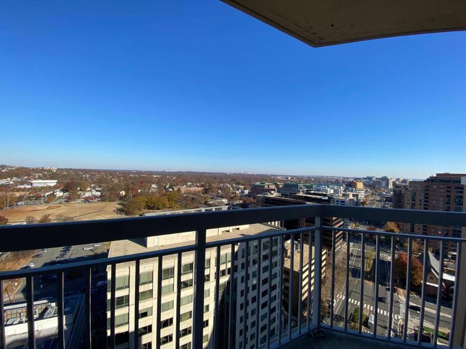 Gorgeous 2 Bedroom Bedroom Condo At Ballston Place With Gym 2011 Arlington Exterior photo